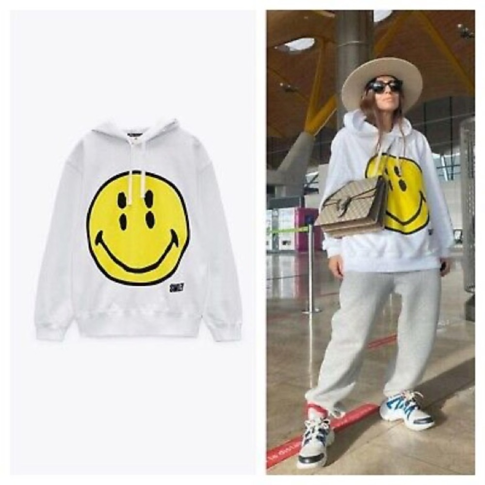 ZARA x SMILEY HAPPY Collection Oversize Sweatshirt